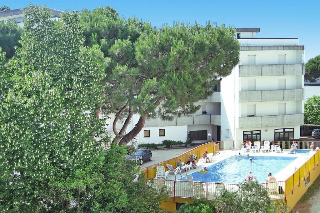 Apartment In Rosolina Mare With A Shared Pool Exterior photo