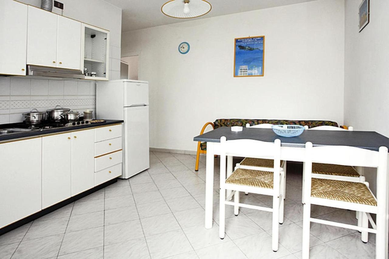 Apartment In Rosolina Mare With A Shared Pool Exterior photo